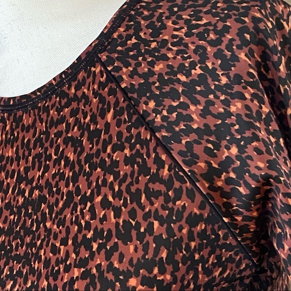 ALL In Motion NWT black/brown animal print long sleeve swim top - Picture 12 of 15